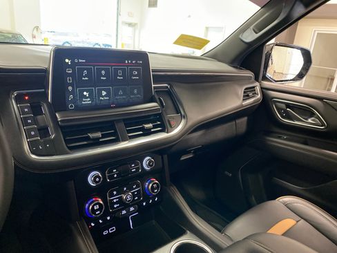 Used 2024 GMC Yukon XL AT4 w/ Technology Package image 14