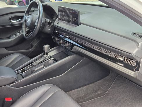 Used 2025 Honda Accord Sport image 29