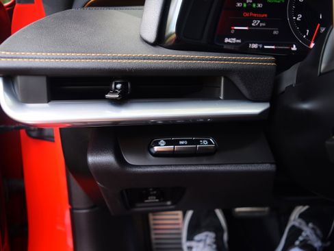 Used 2022 Chevrolet Corvette Stingray Preferred Conv w/ Z51 Performance Package image 7