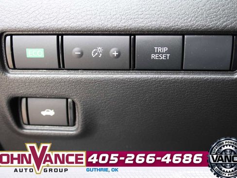 Used 2025 Nissan Sentra S FWD image 27