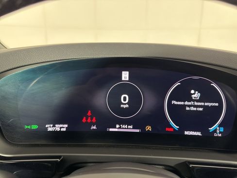 Used 2024 Porsche Cayenne image 27