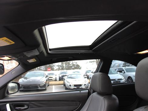 Used 2010 BMW 135i Coupe image 17