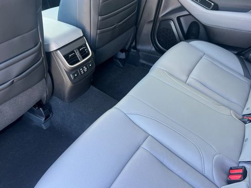 New 2025 Subaru Outback Limited image 13