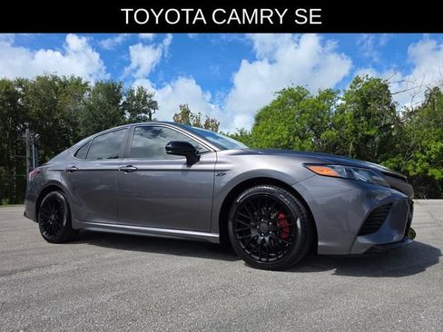 Used 2019 Toyota Camry SE FWD image 1