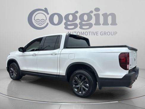 Certified 2023 Honda Ridgeline Sport image 3