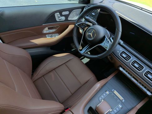 Used 2024 Mercedes-Benz GLE 350 4MATIC image 36