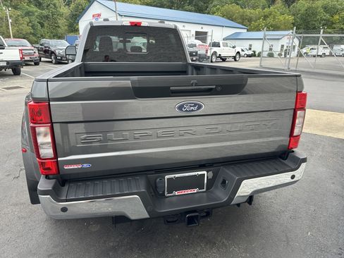 Used 2022 Ford F350 Lariat w/ Lariat Ultimate Package AWD/4WD image 6