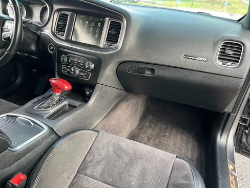 Used 2016 Dodge Charger R/T Scat Pack w/ Beats Audio Group image 38