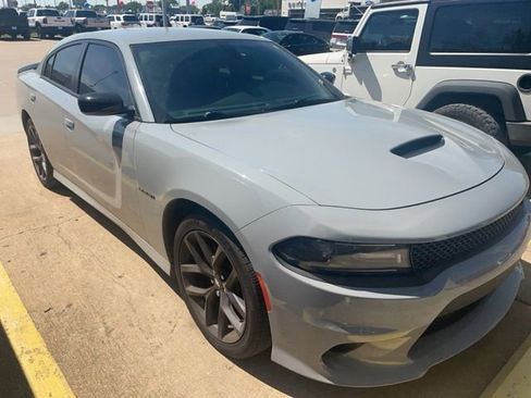 Used 2021 Dodge Charger R/T w/ Plus Group RWD image 2