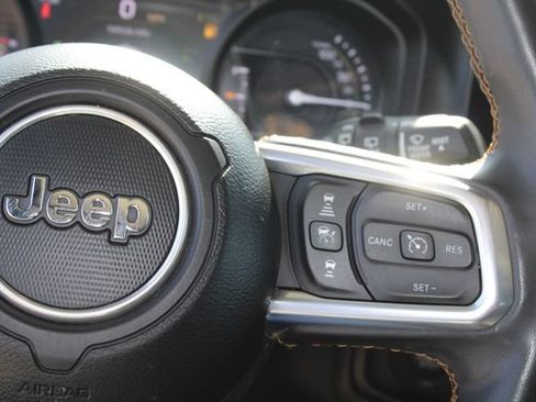 Used 2024 Jeep Wrangler Unlimited Sahara AWD/4WD image 18