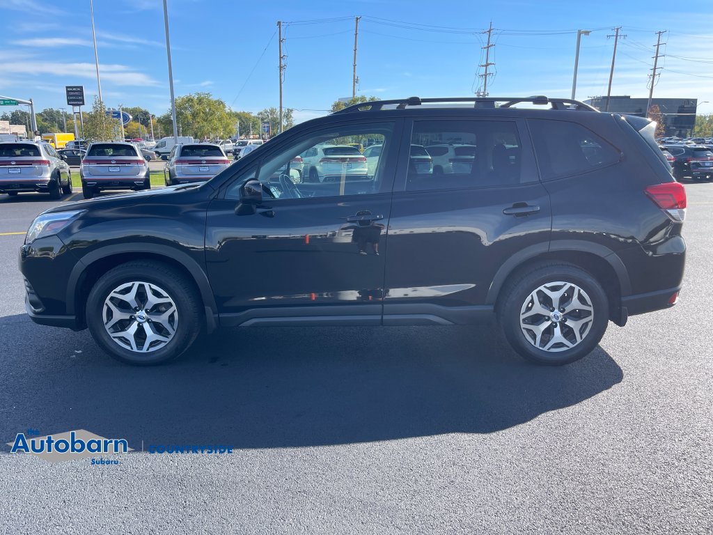 Used 2023 Subaru Forester Premium AWD/4WD image 2