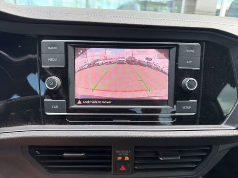 Used 2019 Volkswagen Jetta GLI FWD image 19
