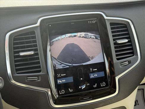Used 2020 Volvo XC90 T5 Momentum w/ Protection Package Premier image 12