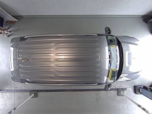 Used 2020 Ford Explorer Limited RWD image 35