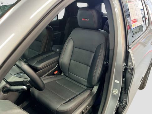 Used 2025 Chevrolet Traverse Z71 w/ Driver Confidence Package AWD/4WD image 19