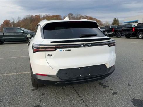 New 2026 Chevrolet Equinox EV LT w/ LPO, Blackout Package image 7
