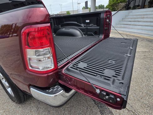 Used 2020 RAM 1500 Big Horn AWD/4WD image 33