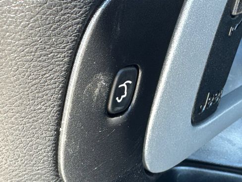 Used 2014 Jeep Cherokee Limited w/ Luxury Group AWD/4WD image 12