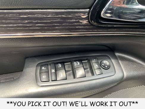Used 2019 Jeep Grand Cherokee High Altitude RWD image 12