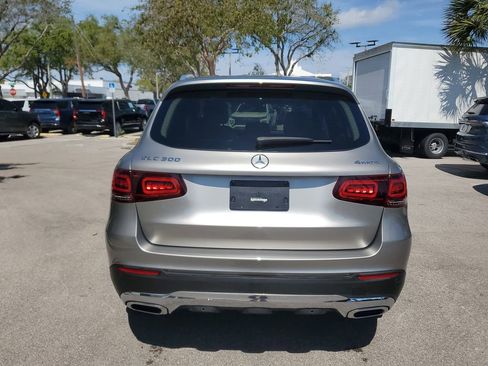 Used 2021 Mercedes-Benz GLC 300 4MATIC image 4