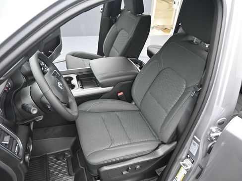 New 2026 RAM 1500 4x4 Crew Cab image 11