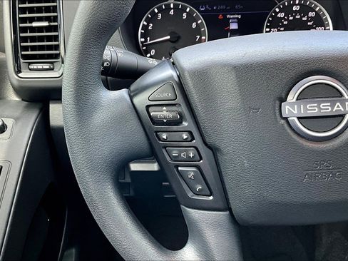 Used 2023 Nissan Frontier SV w/ Midnight Edition Package image 12