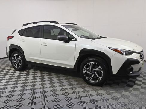 Used 2024 Subaru Crosstrek 2.0i Premium image 8
