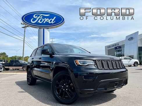 Used 2022 Jeep Grand Cherokee Laredo X AWD/4WD image 1