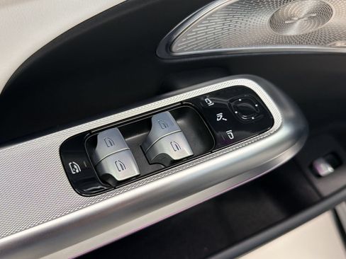 Used 2024 Mercedes-Benz E 350 4MATIC Sedan image 26