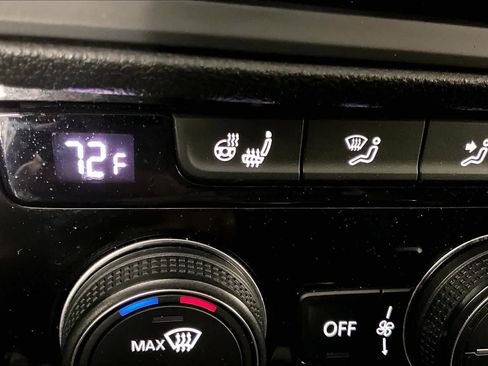 Used 2021 Volkswagen Jetta SE w/ SE Cold Weather Package image 34