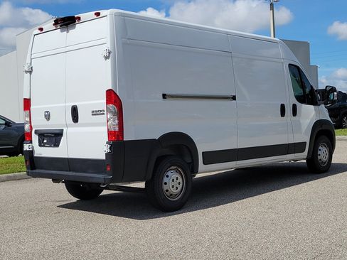 Used 2023 RAM ProMaster 2500 FWD image 5