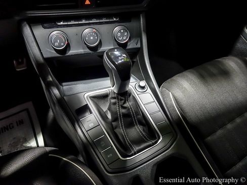 Used 2024 Volkswagen Jetta Sport image 24