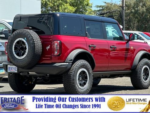New 2026 Ford Bronco Badlands w/ Sasquatch Package AWD/4WD image 4