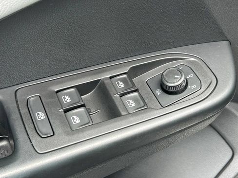 Certified 2022 Volkswagen Taos SE AWD/4WD image 19