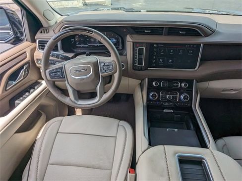 Used 2024 GMC Yukon Denali w/ Denali Reserve Package image 19
