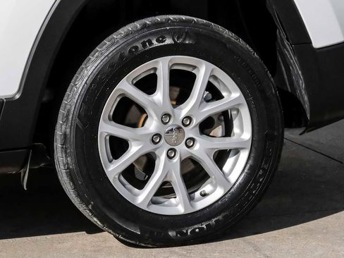 Used 2018 Jeep Cherokee Latitude image 56