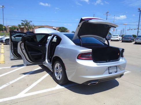 Used 2021 Dodge Charger SXT w/ Leather Interior Group RWD image 24