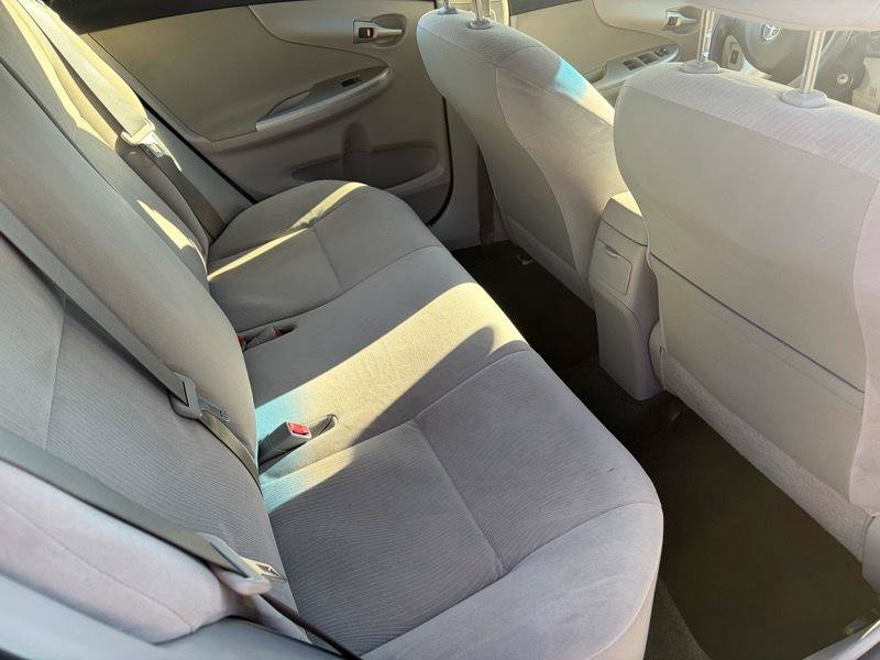 Used 2011 Toyota Corolla LE FWD image 7