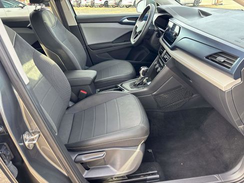 Used 2024 Volkswagen Taos SE image 13