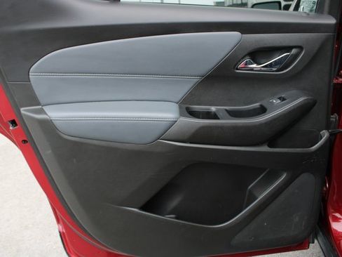 Used 2020 Chevrolet Traverse LT w/ Driver Confidence II Package image 38