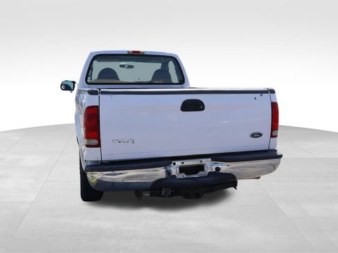 Used 2005 Ford F250 2WD Regular Cab Super Duty image 21