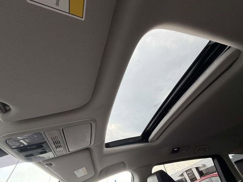 Used 2026 Honda Odyssey EX-L image 23