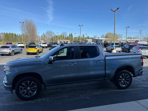 Used 2023 Chevrolet Silverado 1500 LT AWD/4WD image 11