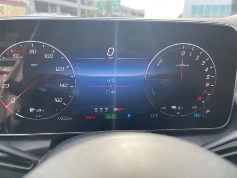 Used 2025 Mercedes-Benz GLC 350e 4MATIC image 7