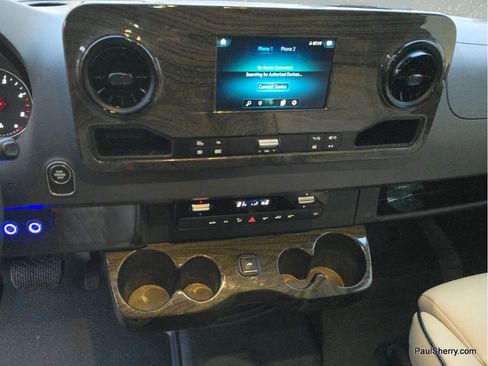 Used 2021 Mercedes-Benz Sprinter 2500 image 20