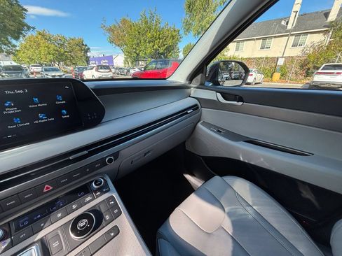 Used 2025 Hyundai Palisade SEL FWD image 38