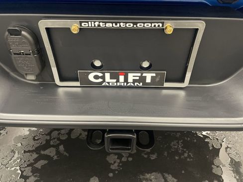 Used 2024 Jeep Gladiator Sport AWD/4WD image 29