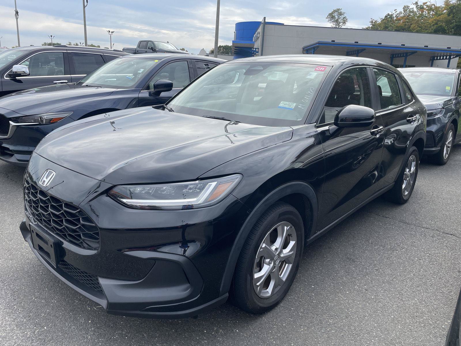 Used 2024 Honda HR-V LX image 2