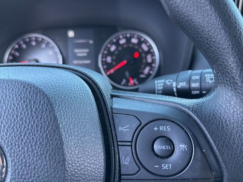 Used 2022 Toyota RAV4 XLE image 13