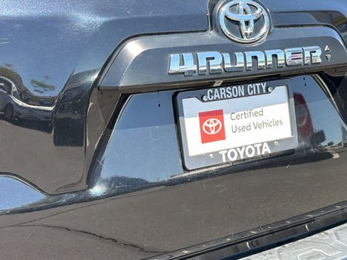 Certified 2022 Toyota 4Runner TRD Off-Road AWD/4WD image 28